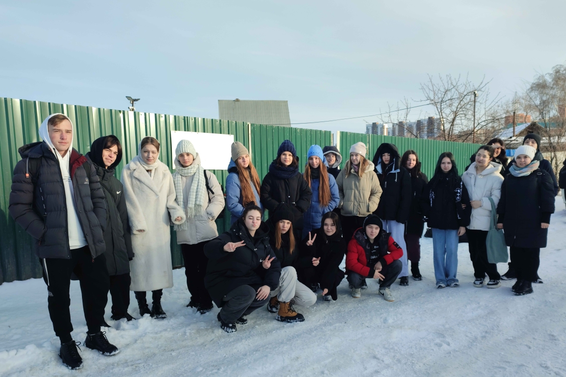 22 декабря 2023 года студенты - волонтеры первого курса, Северо – Казахстанского высшего медицинского колледжа, совместно с преподавателями Изотовой А.А. и Беззабарным А .А., приняли участие в благотворительной акции помощи приюту «Белый Бим»